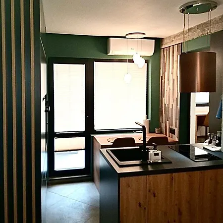 Apartment Art Center With Parking *