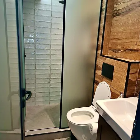 Art Center With Parking Apartment Varna